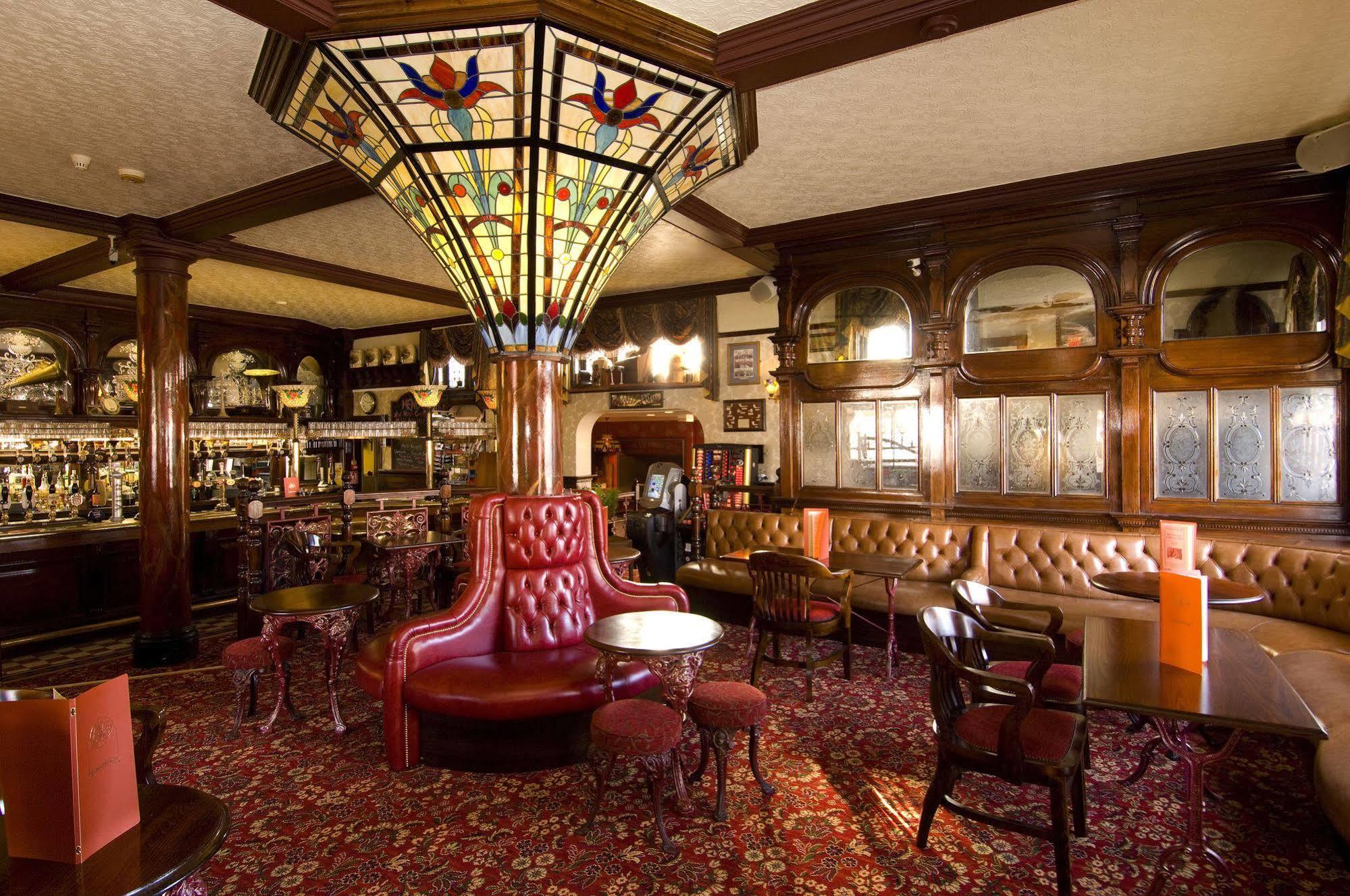 Hotel The Railway